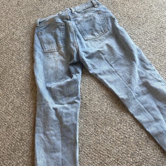 Classic High-Rise Light Blue Women's Jeans - Picture 5 of 5